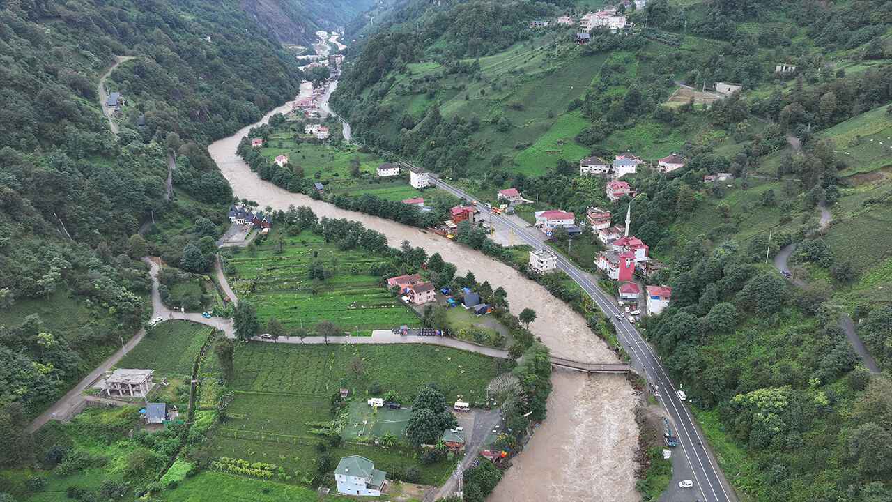 Afetin vurduğu Rize ve Artvin için yeni uyarı! Meteoroloji kritik saati duyurdu - 3. Resim