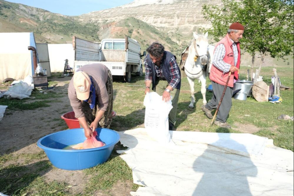 Asırlardır yapıyor, tadına bakan bağımlısı oluyor! Geleneksel yöntemlerle ekonomiye katkı veriyorlar - 8. Resim