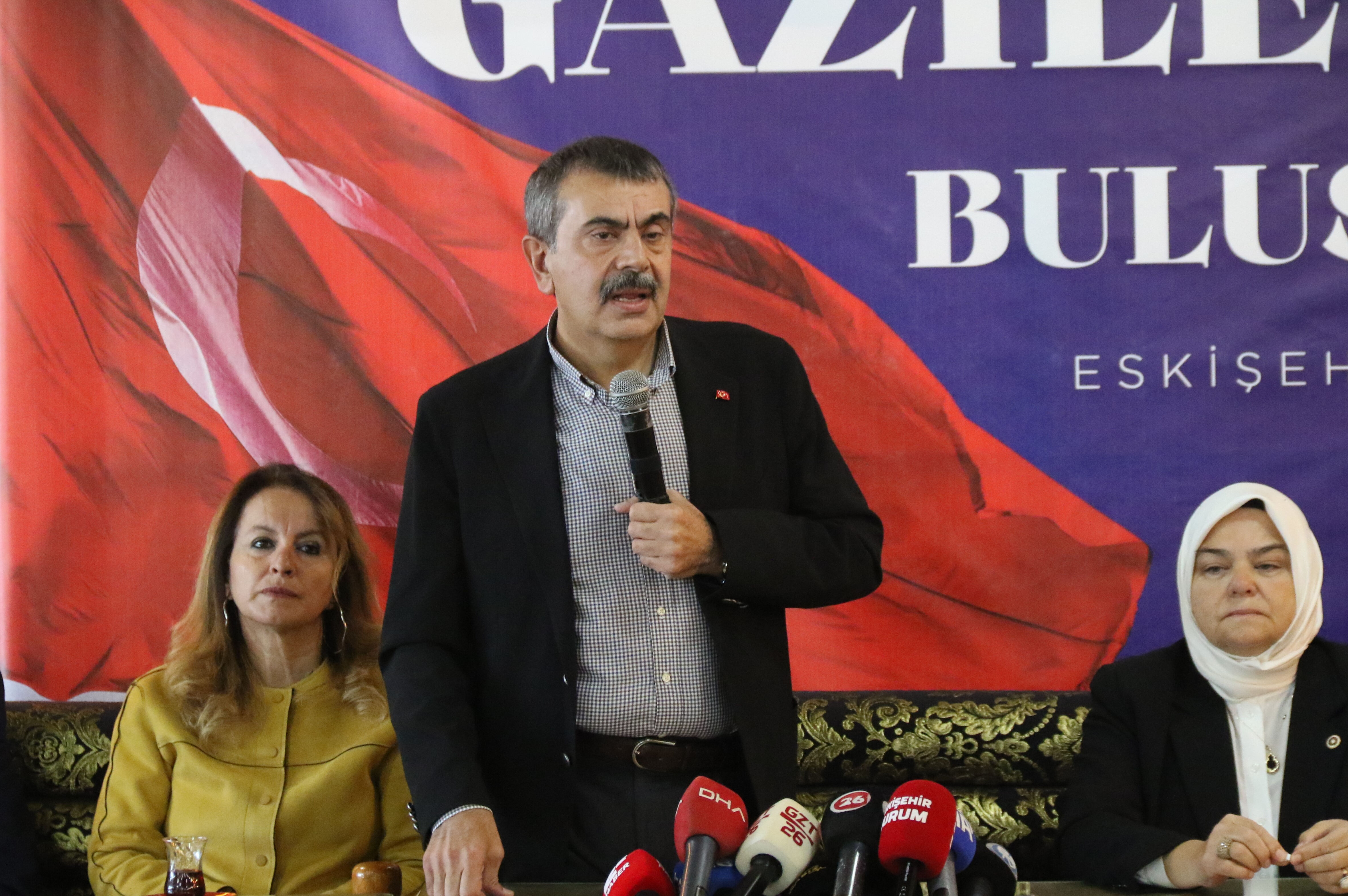 Bakan Tekin, Gaziler Günü'nde açıklamalarda bulundu: Terör örgütlerinin hiçbir argümanı kalmadı Bakan Tekin, Gaziler Günü'nde açıklamalarda bulundu: Terör örgütlerinin hiçbir argümanı kalmadı