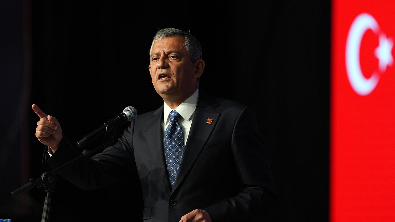 CHP'de kritik gün! 5 ay içinde ikinci olağanüstü kurultay CHP lideri Özgür Özel