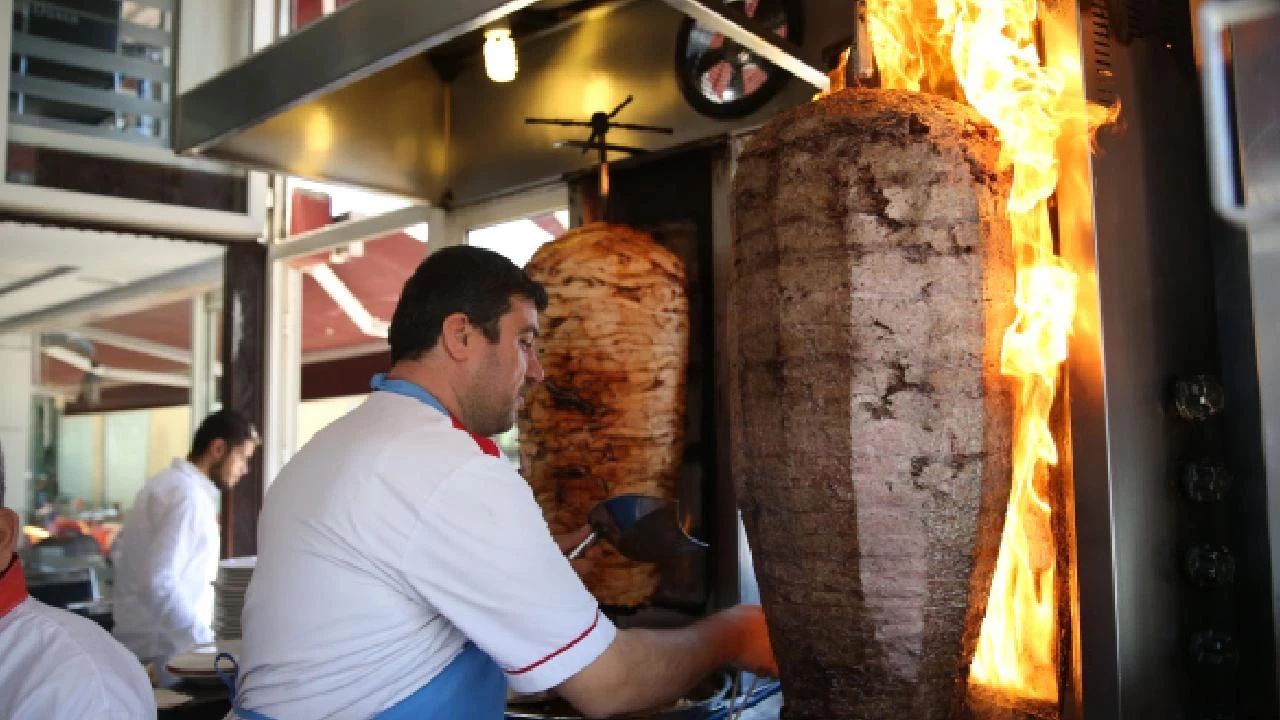 Döner savaşı alevlendi: Türkiye lobi atağında, Almanya ‘Söner’le direniyor! Döner savaşı alevlendi: Türkiye lobi atağında, Almanya ‘Söner’le direniyor!
