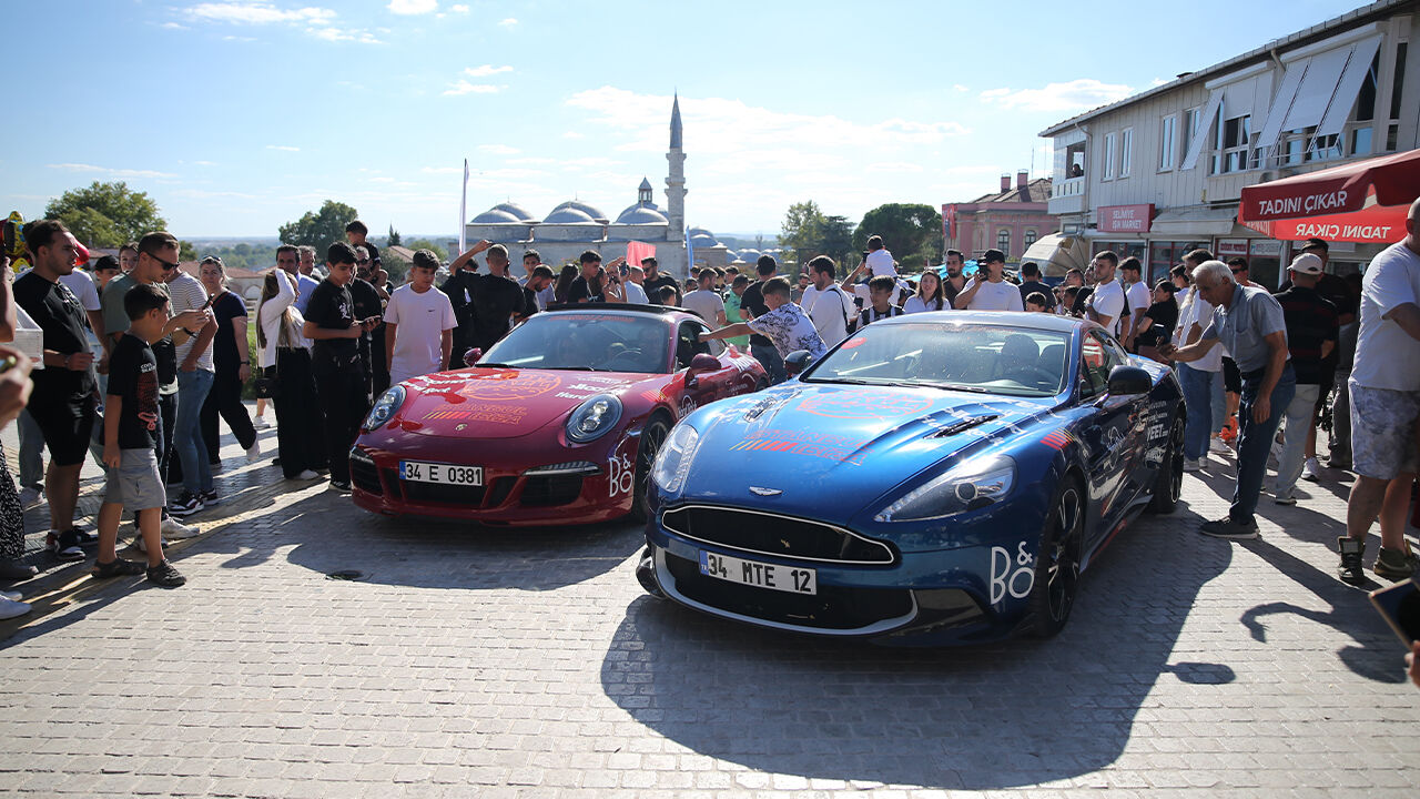 Dünyanın en lüks rallisi Gumball 3000 İstanbul’da başladı! Milyonluk araçlar şehri turluyor Dünyanın en lüks rallisi Gumball 3000 İstanbul’da başladı! Milyonluk araçlar şehri turluyor - 4. Resim