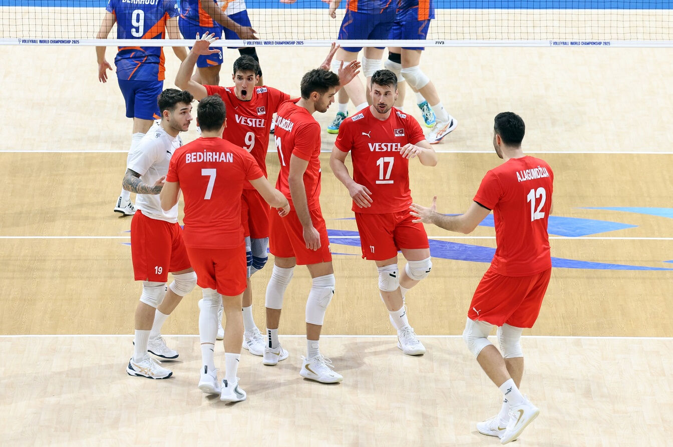 Filenin Efeleri çeyrek final maçı ne zaman, hangi kanalda? Türkiye - Polonya voleybol maçı için geri sayım başladı! Filenin Efeleri çeyrek final maçı ne zaman, hangi kanalda? Türkiye - Polonya voleybol maçı için geri sayım başladı! - 1. Resim