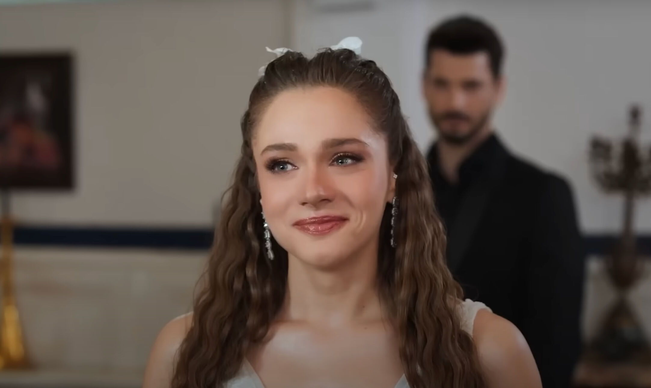 Hudutsuz Sevda bitti mi, iptal mi edildi? Hudutsuz Sevda 3. sezon açıklaması geldi! Hudutsuz Sevda bitti mi, final mi yaptı, iptal mi edildi? Yeni sezon açıklaması geldi! - 2. Resim