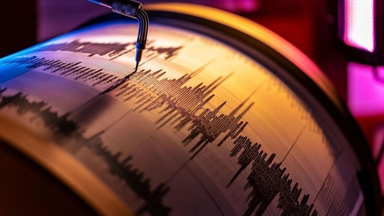 Kütahya'da 4,2 büyüklüğünde deprem! İşte ilk detaylar Kütahya'da 4,2 büyüklüğünde deprem! İşte ilk detaylar