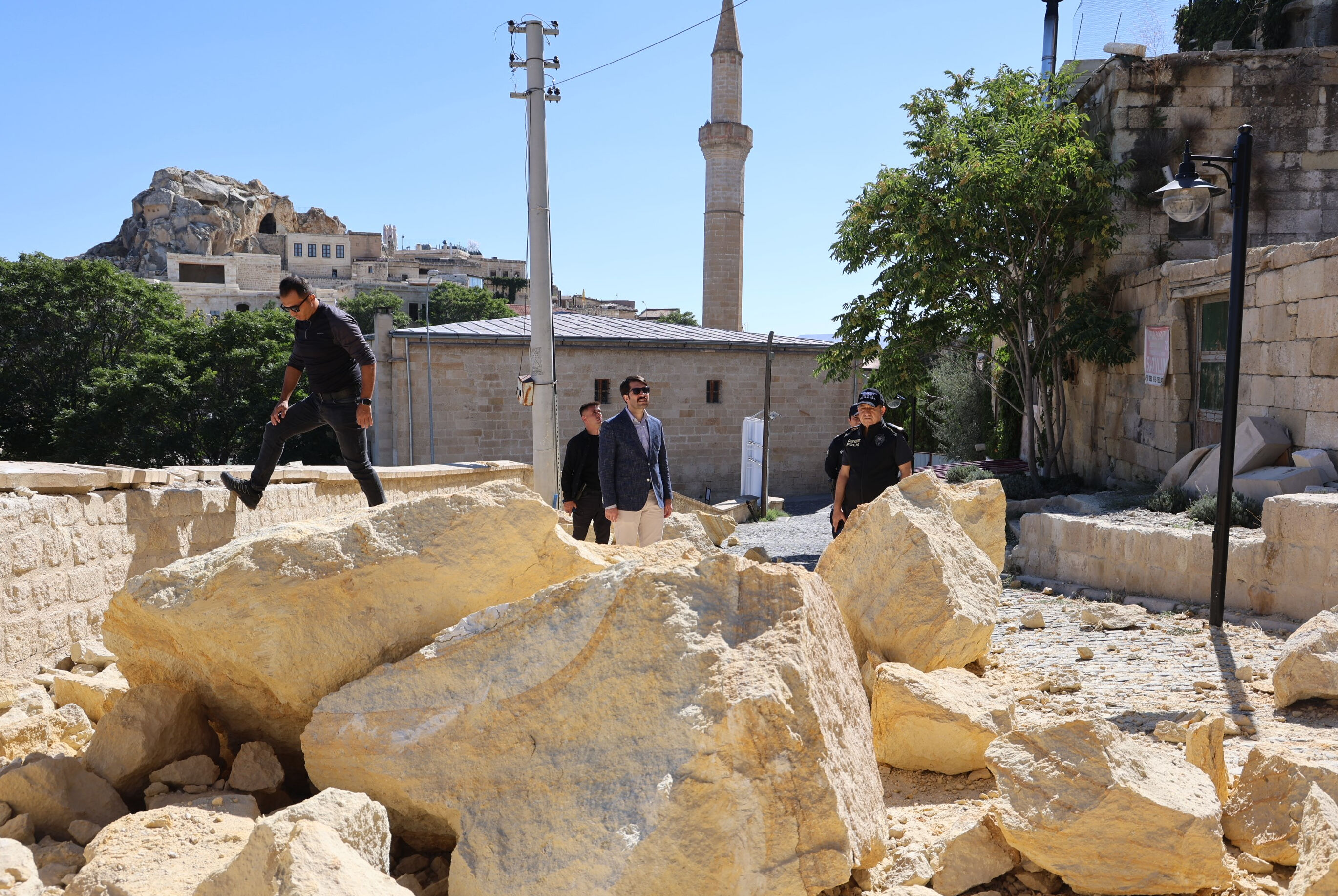 Önce peribacası, ardından Kadıkalesi! Kapadokya'da yıkımlar peş peşe - 2. Resim