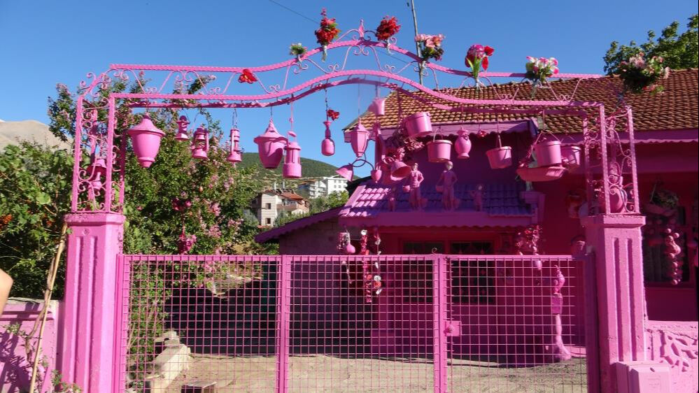 Pembe aşkı hayatını kararttı! Ölüm, mevlit, düğün hiç birine gidemiyor... - 2. Resim