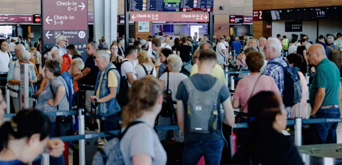 Siber saldırı Avrupa’yı felç etti! : 2 gündür binlerce yolcu uçak bekliyor - 1. Resim