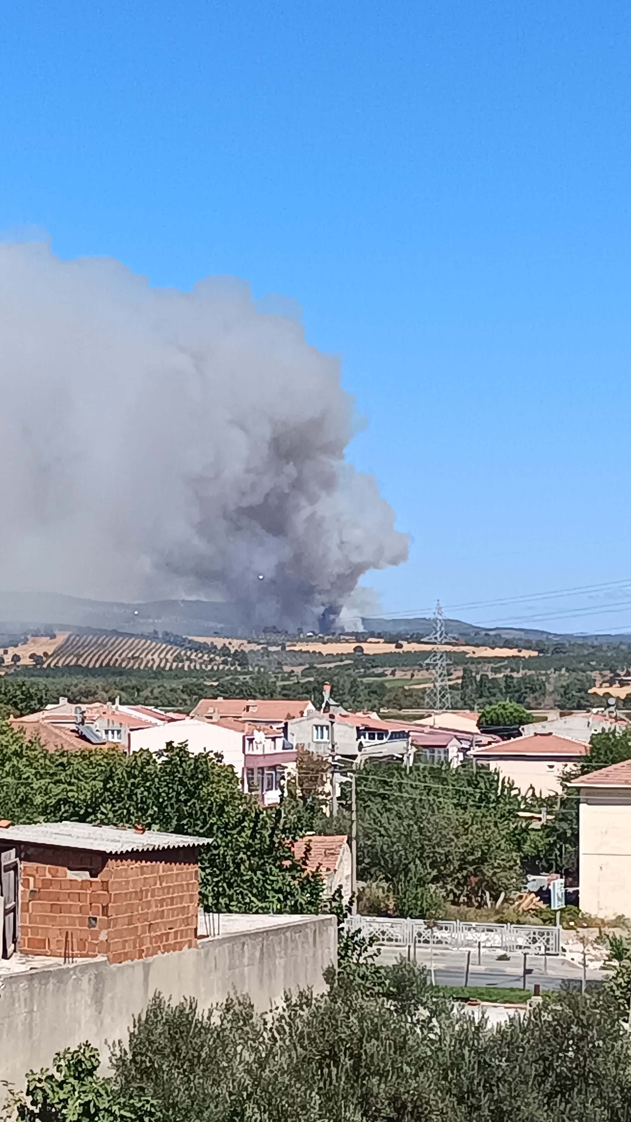 Son dakika... Çanakkale, Antalya ve Konya'da orman yangınları çıktı! Dumanlar gökyüzüne ulaştı Son dakika... Çanakkale, Antalya ve Konya'da orman yangınları çıktı! Dumanlar gökyüzüne ulaştı - 1. Resim