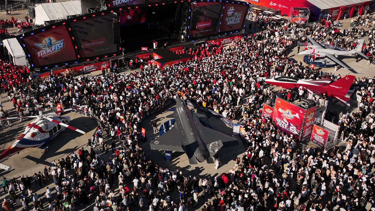 TEKNOFEST'i bu yıl kaç kişi ziyaret etti? Rekor katılım! TEKNOFEST'i bu yıl kaç kişi ziyaret etti? Rekor katılım!
