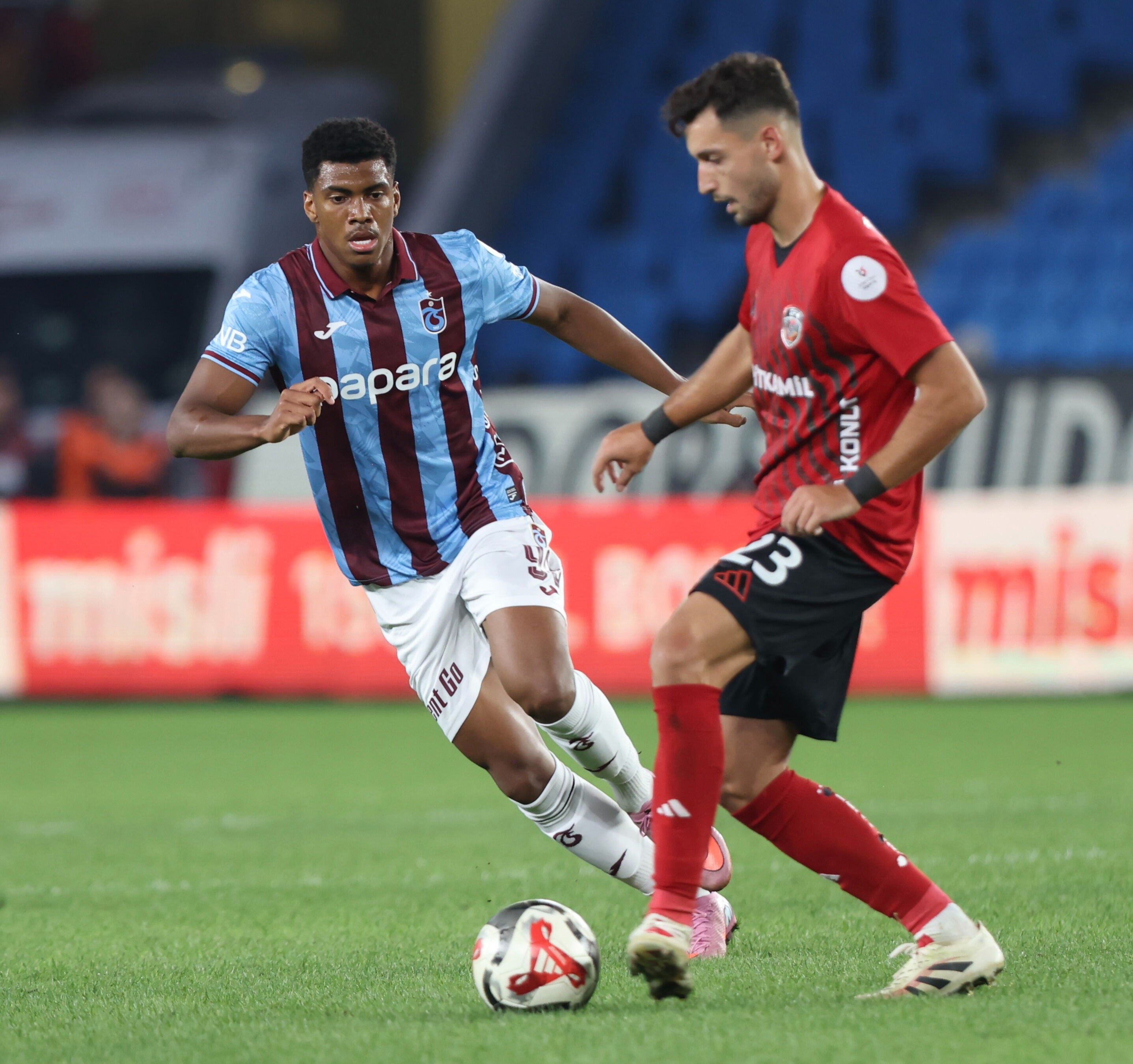 Trabzon eriyor! Son üç maçta yedi puan kaybetti Trabzon eriyor! Son üç maçta yedi puan kaybetti - 1. Resim