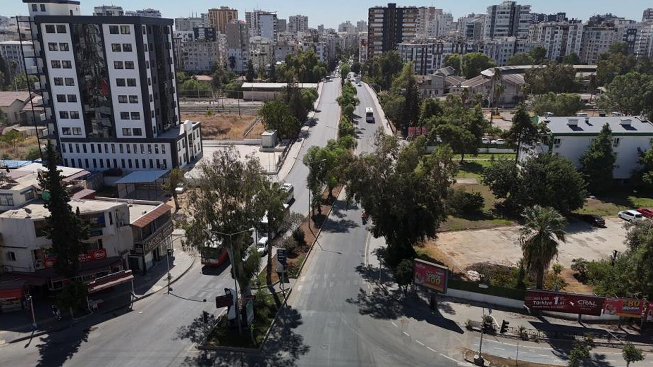 Adana’nın dünyaca ünlü ‘007 James Bond’ köprüsü yıkılıyor! Kasım Gülek'in yıkımıyla kaos kapıda Adana’nın dünyaca ünlü ‘007 James Bond’ köprüsü yıkılıyor! - 2. Resim