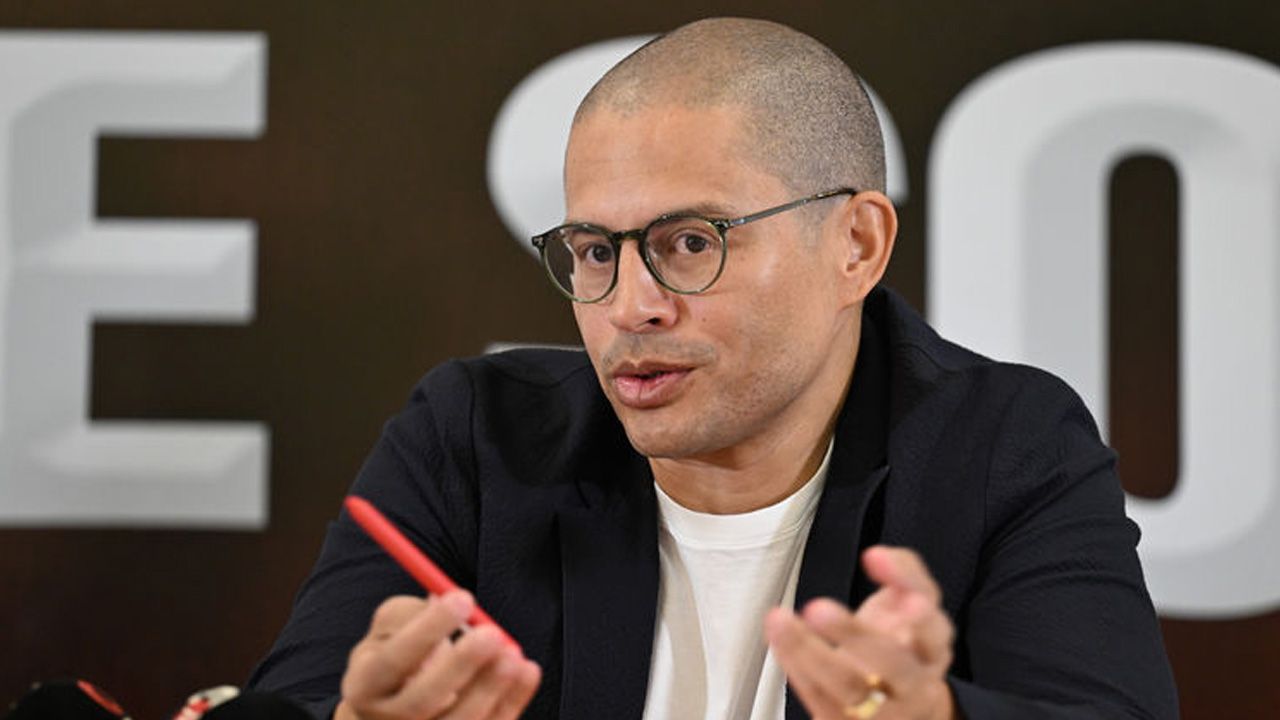 Alex de Souza&#039;dan Sadettin Saran paylaşımı