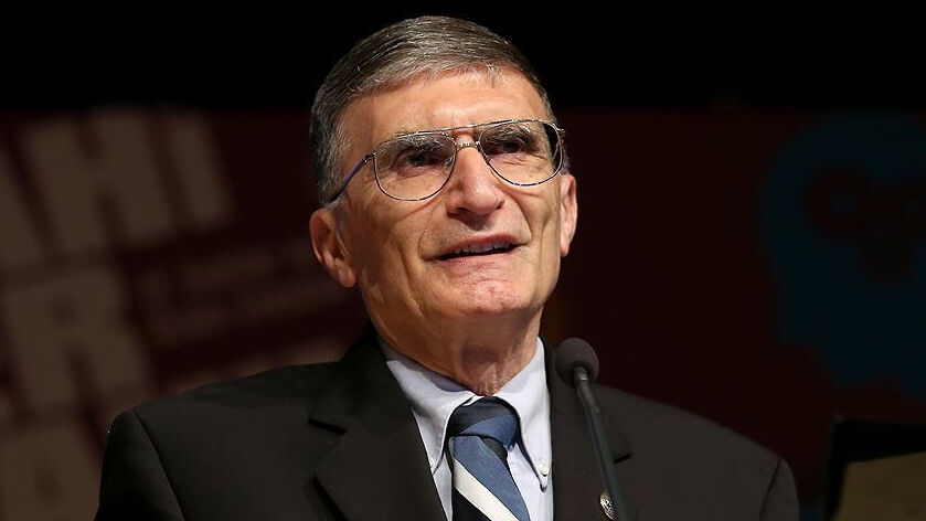 Aziz Sancar kimdir? Nobel Ödüllü bilim insanı Aziz Sancar'ın hayatı ve kariyeri Aziz Sancar kimdir? Nobel Ödüllü bilim insanı Aziz Sancar'ın hayatı ve kariyeri - 4. Resim