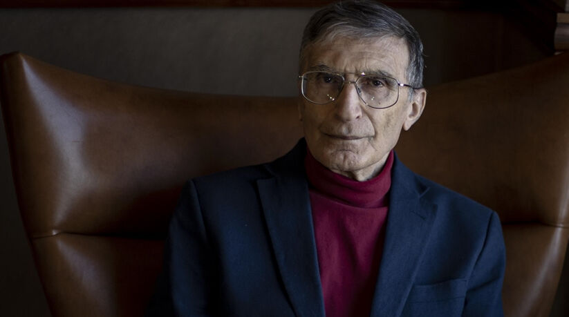 Aziz Sancar kimdir? Nobel Ödüllü bilim insanı Aziz Sancar'ın hayatı ve kariyeri Aziz Sancar kimdir? Nobel Ödüllü bilim insanı Aziz Sancar'ın hayatı ve kariyeri - 1. Resim