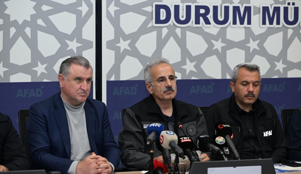 Bakan Uraloğlu, günlerdir yoğun yağış alan Doğu Karadeniz'deki durumu aktardı! 1.428 personel sahada Bakan Uraloğlu, günlerdir yoğun yağış alan Doğu Karadeniz'deki durumu aktardı! Bin 428 personel sahada - 5. Resim