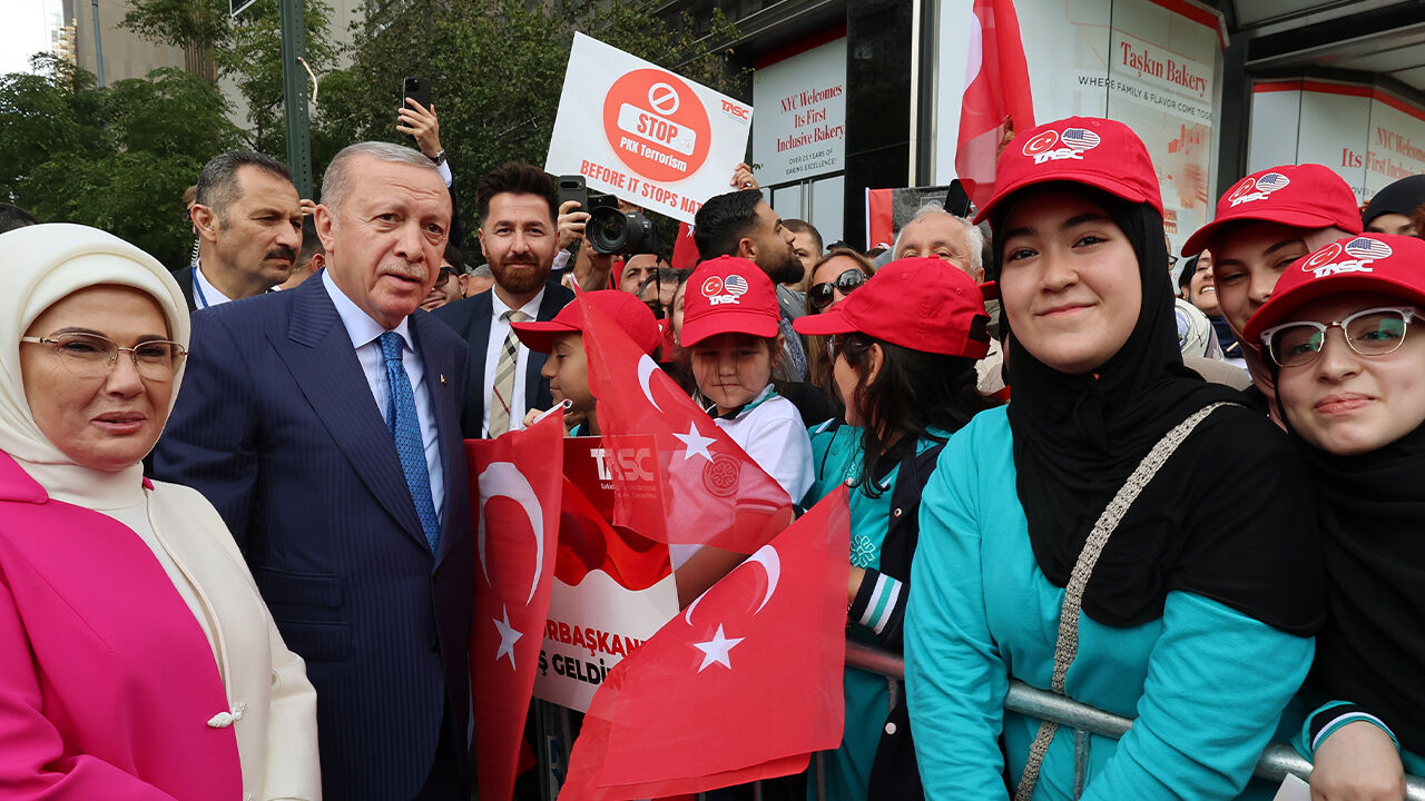 Cumhurbaşkanı Erdoğan'dan ABD'de ilk mesaj: Trump'la görüşmemiz gerekiyor, çok çok önemli Cumhurbaşkanı Erdoğan'dan ABD'de ilk mesaj: Trump'la görüşmemiz gerekiyor, çok çok önemli - 2. Resim