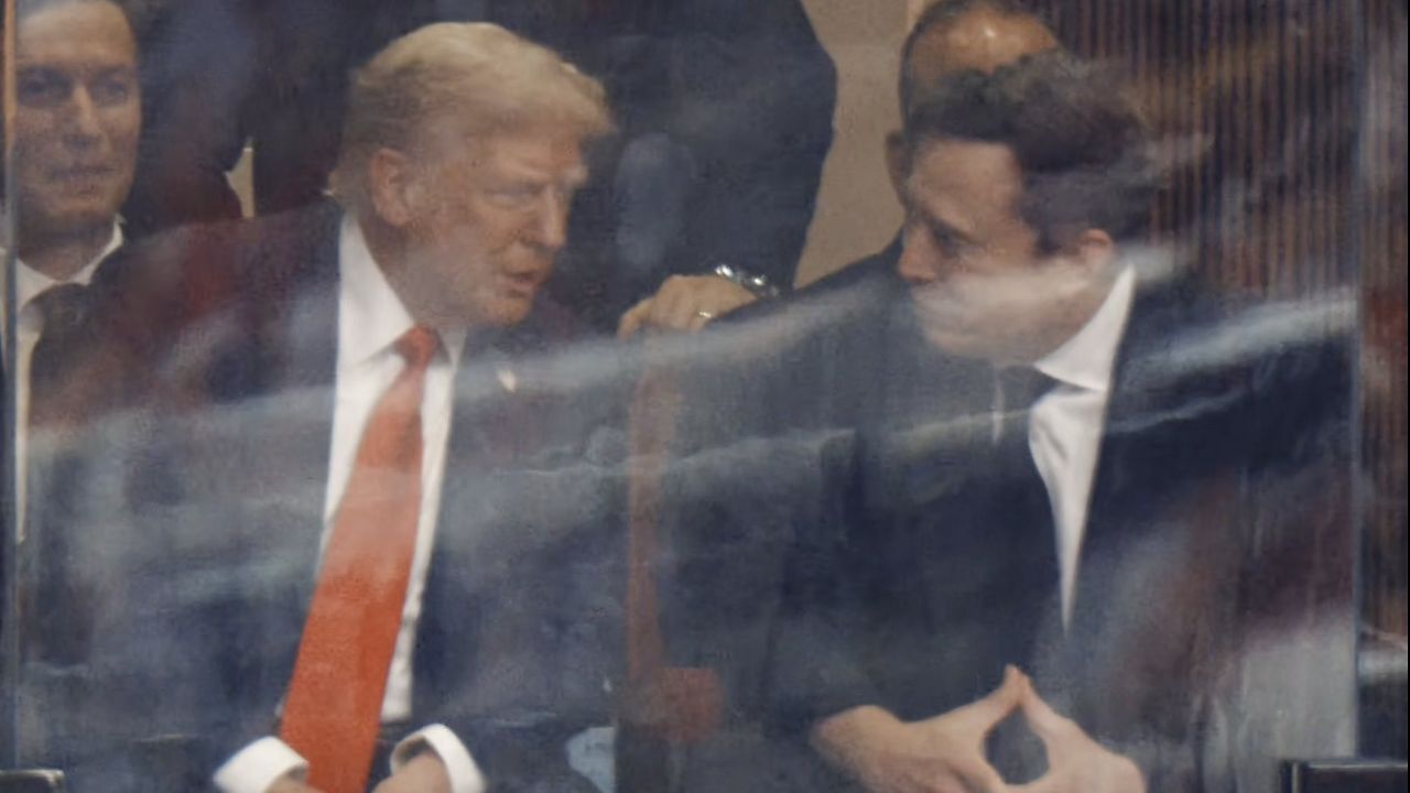 Elon Musk, “Charlie için” deyip Trump’la yan yana fotoğrafını paylaştı Elon Musk, “Charlie için” deyip Trump’la yan yana fotoğrafını paylaştı