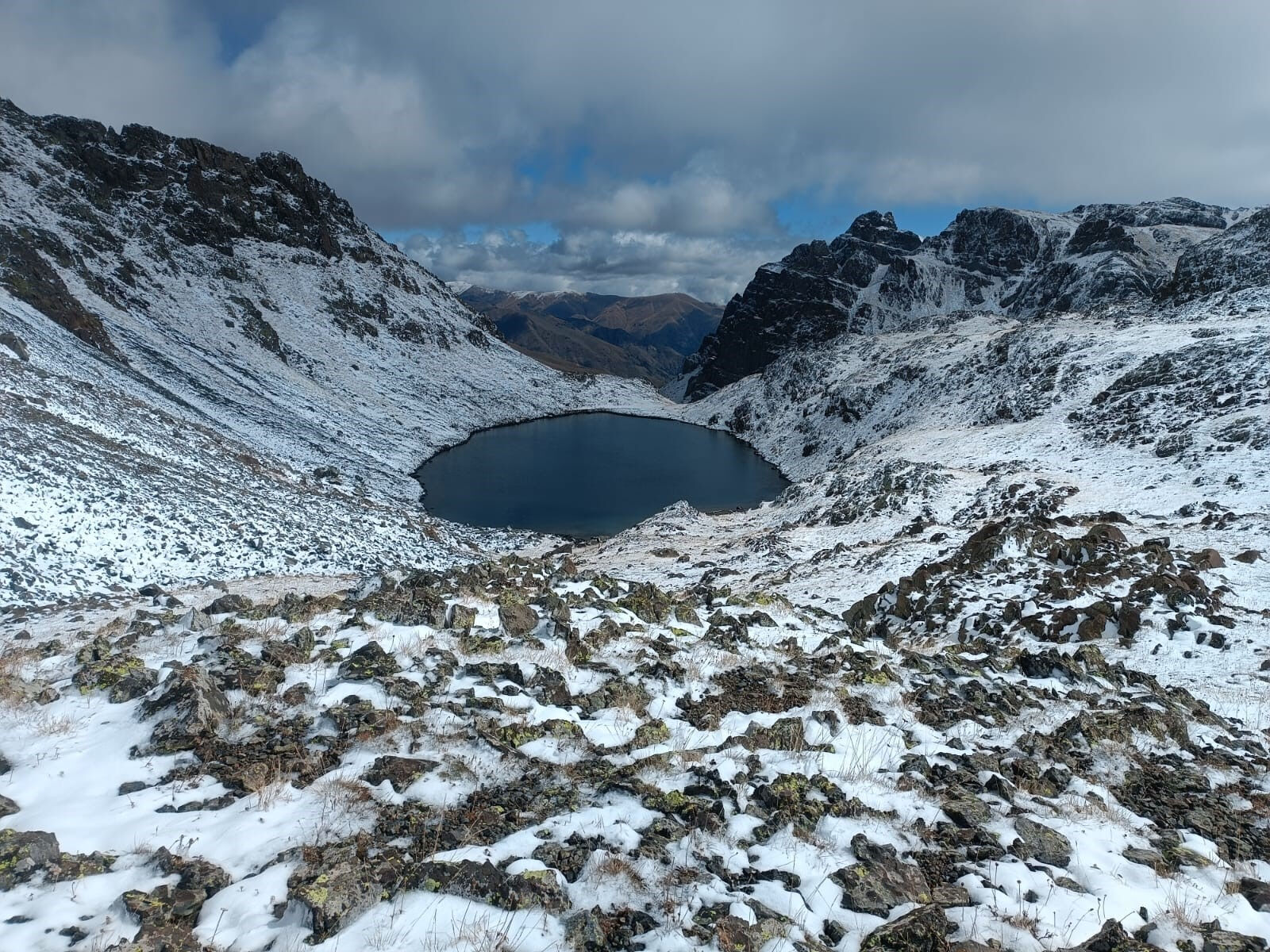 Eylül ayında karla mücadele! Yollar kapandı, vatandaşlar mahsur kaldı Eylül ayında karla mücadele! Yollar kapandı, vatandaşlar mahsur kaldı - 4. Resim