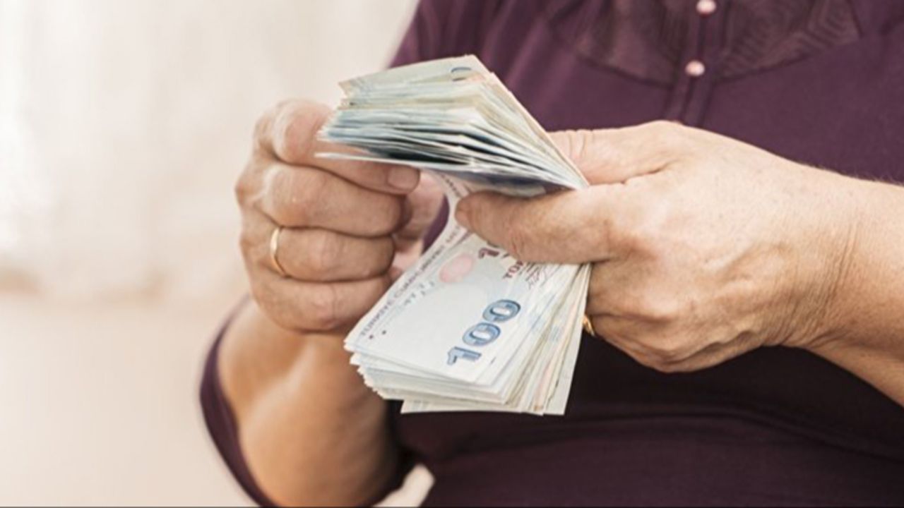 Kademeli Emeklilik gelecek mi, son durum ne? Kademeli emeklilik yasası gündemden düşmüyor! Kademeli Emeklilik gelecek mi, son durum ne? Kademeli emeklilik yasası gündemden düşmüyor!