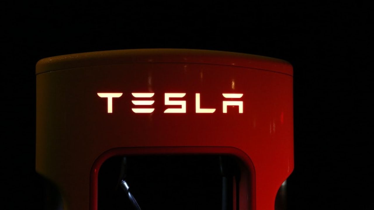 Tesla fiyatları düşecek mi? ABD ek gümrük vergilerinin kaldırılması ile gündeme geldi! Tesla fiyatları düşecek mi? ABD ek gümrük vergilerinin kaldırılması ile gündeme geldi!
