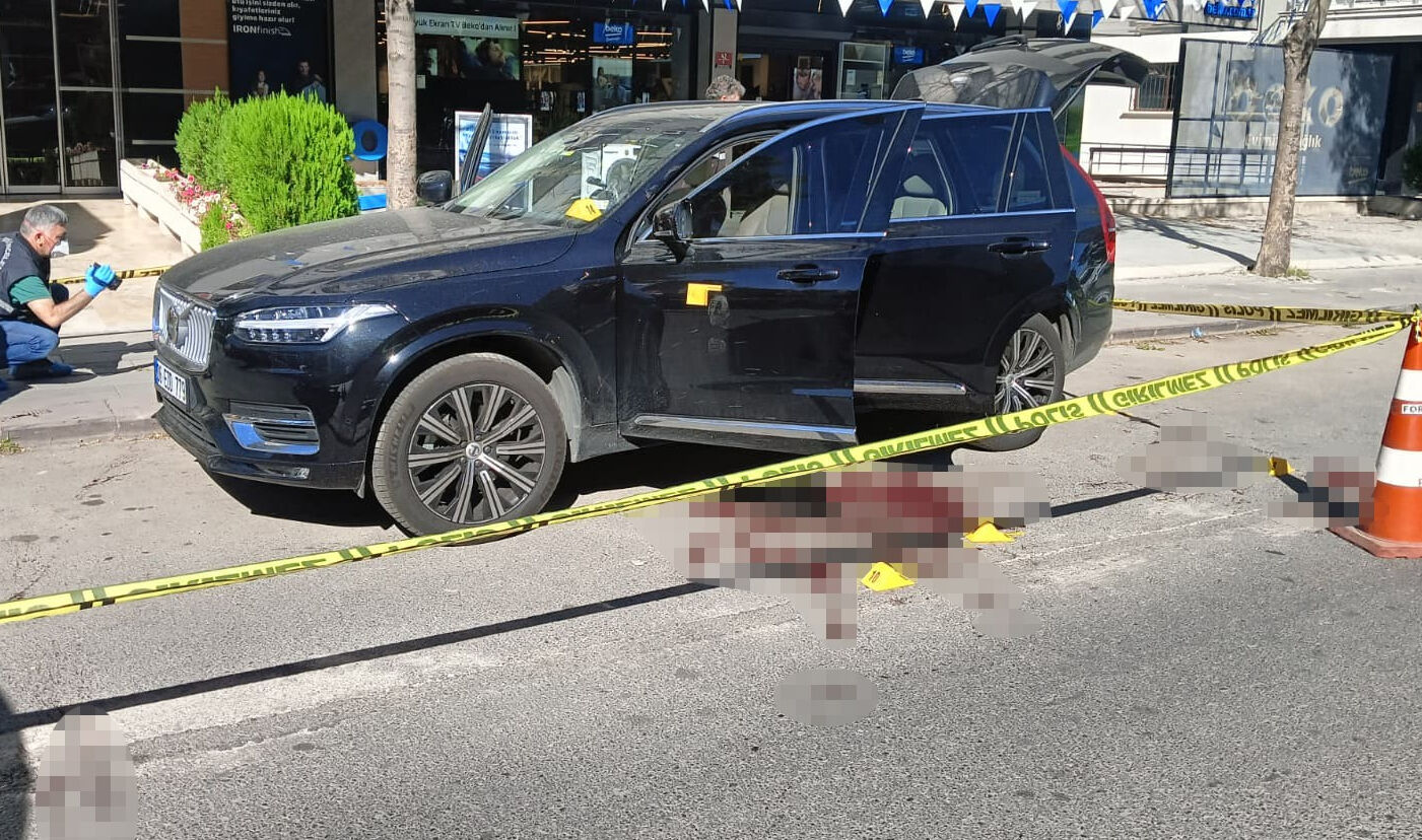 Üzerine şirket açıp borçlandırmış! Patronunu önce vurdu, sonra kulağını ısırarak kopardı Üzerine şirket açıp borçlandırmış! Patronunu önce vurdu, sonra kulağını ısırarak kopardı - 2. Resim