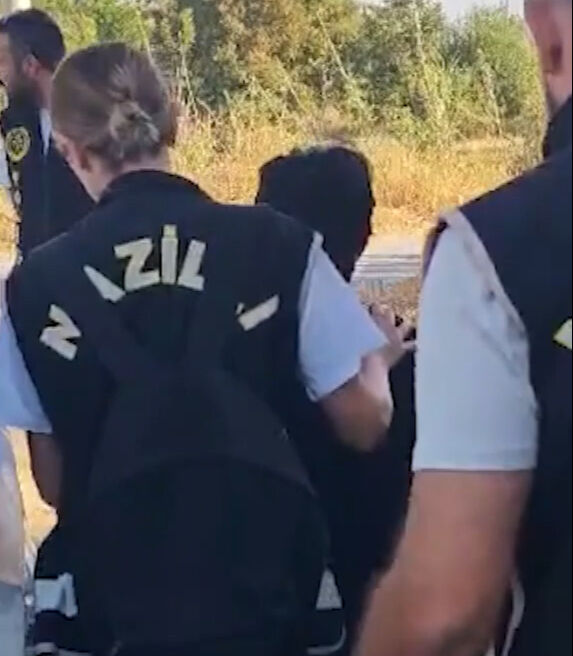 Aydın'da 25 yıllık abla vahşeti! 2 aylık kardeşini öldürdüğü ortaya çıktı 2 aylık kardeşini öldüren abla: 25 yıl sonra yakalandı - 1. Resim