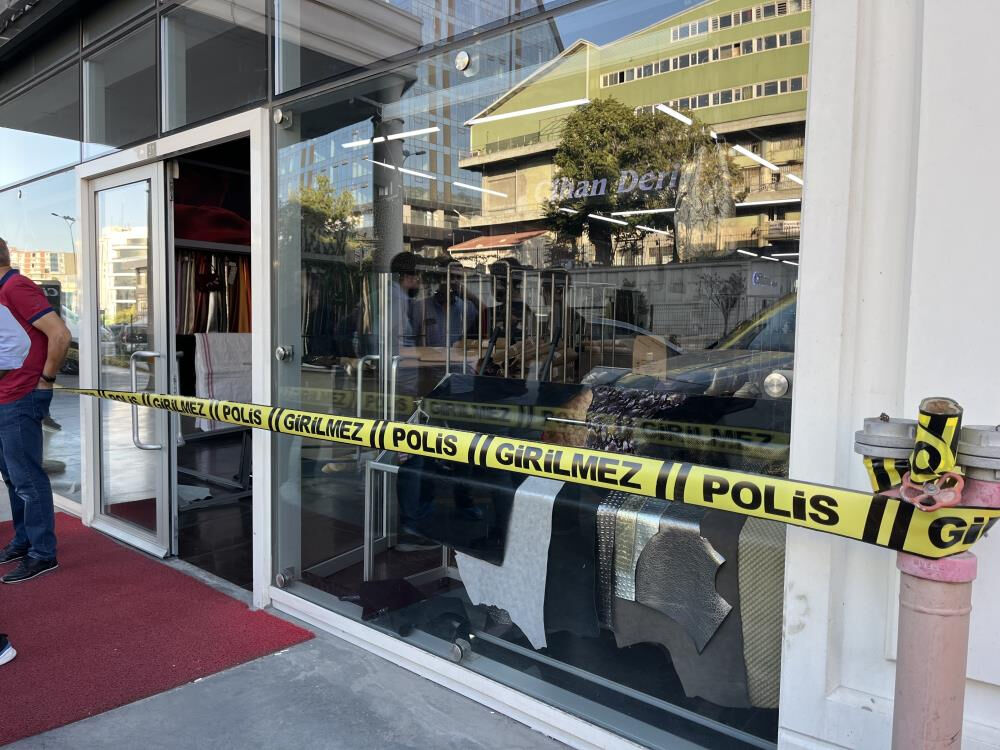 Başakşehir'de kan donduran olay! Elleri ve ayakları bağlı halde ölü bulundu! Başakşehir'de yabancı uyruklu çalışan, elleri ve ayakları bağlı halde ölü bulundu! - 1. Resim