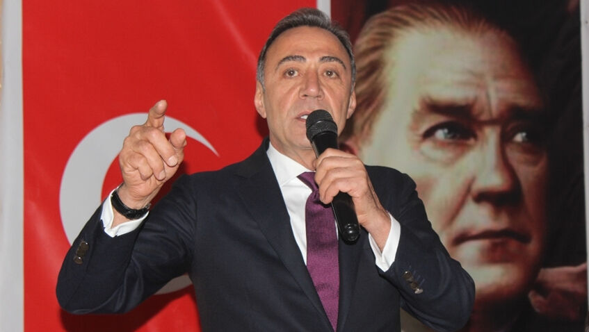 Berhan Şimşek kimdir? Eski CHP İstanbul İl Başkanı Berhan Şimşek'in hayatı ve siyasi kariyeri - 2. Resim