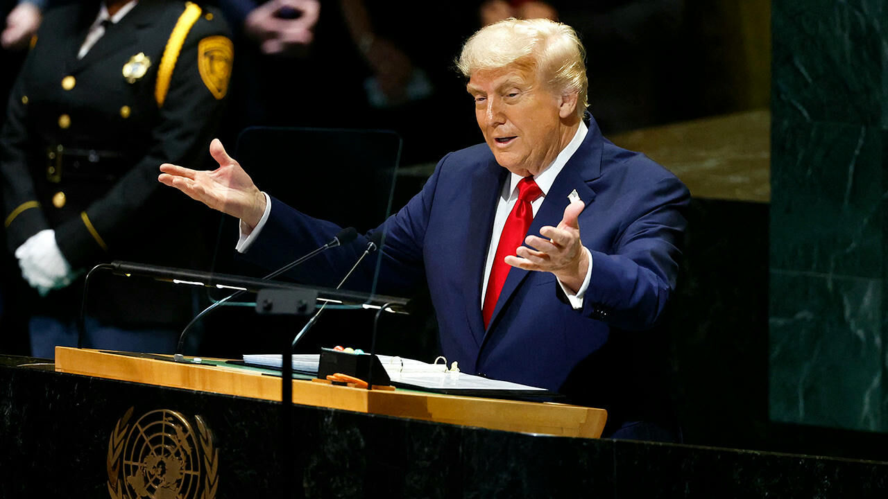 BM'de konuşan Trump'ın prompter'ı bozuldu: Kim kullanıyorsa başı büyük belada - 1. Resim