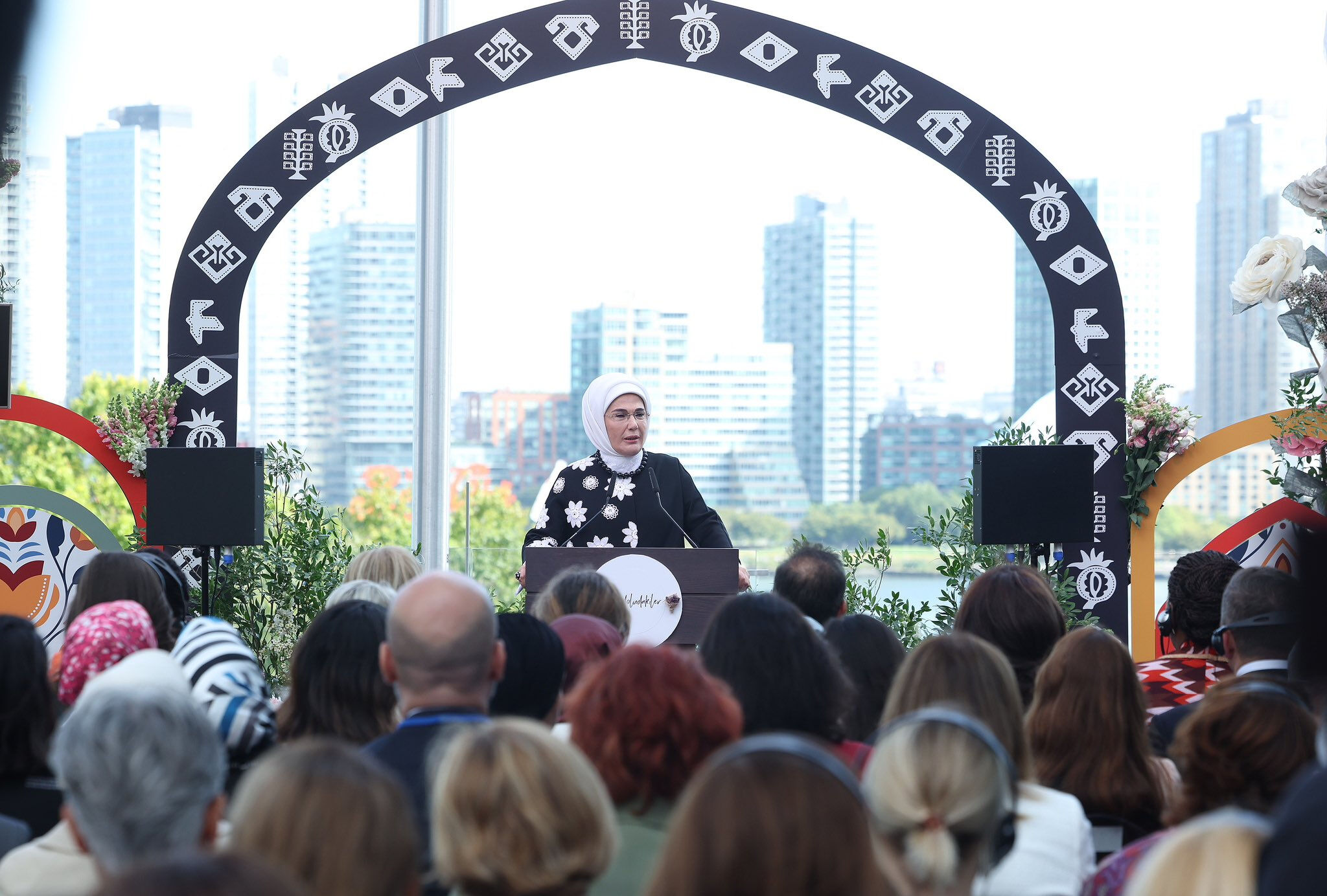 Emine Erdoğan, dünya liderlerinin eşlerine Anadolu'yu tanıttı - 1. Resim