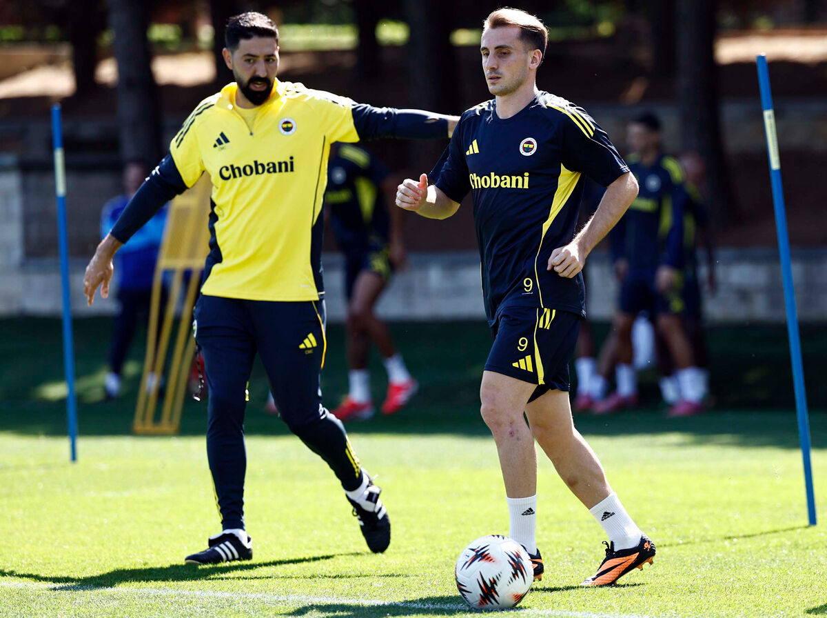 Fenerbahçe'nin Dinamo Zagreb maçı kamp kadrosu açıklandı Fenerbahçe'nin Dinamo Zagreb maçı kamp kadrosu açıklandı - 1. Resim