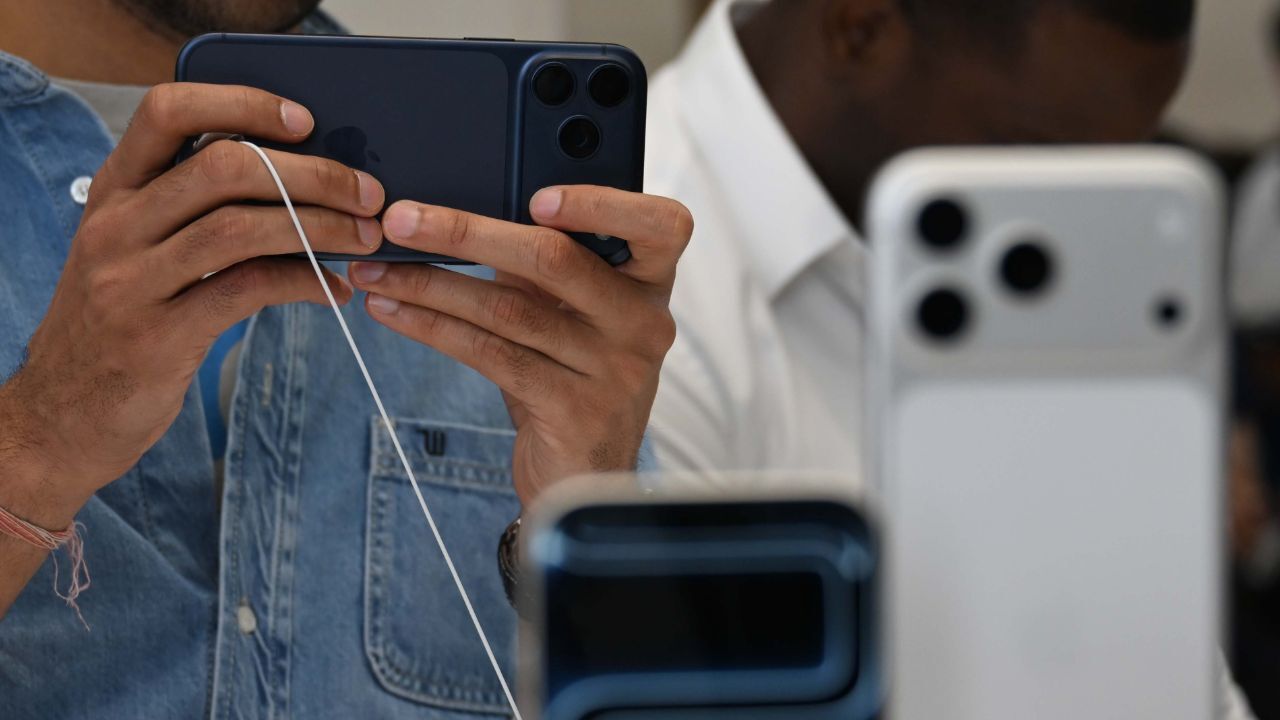 iOS 26.1 ne zaman gelecek? Apple Intelligence&#039;a Türkçe destek geliyor