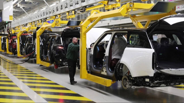 Otomotiv devi Jaguar Land Rover üretimi durdurma kararını uzattı! Haftalık zarar 50 milyon sterlin - 1. Resim