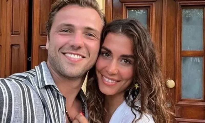 Tolga Sarıtaş'tan duygusal paylaşım: Oğlu Ali ile ilk babalık pozu geldi Tolga Sarıtaş'tan duygusal paylaşım: Oğlu Ali ile ilk babalık pozu geldi - 1. Resim