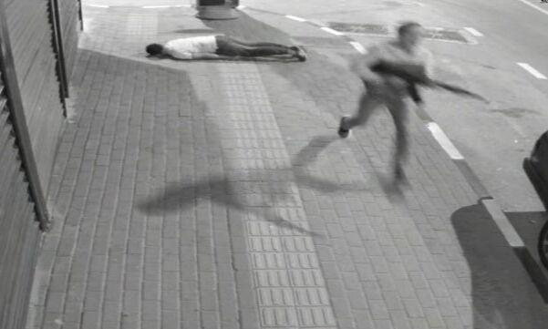 Bursa'da sokak ortasında vahşet! Husumetlisini başından vurdu Bursa'da sokak ortasında vahşet! Husumetlisini başından vurdu - 2. Resim