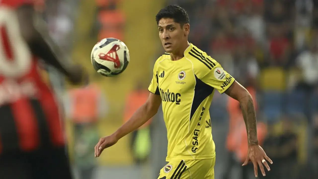 Dinamo Zagreb - Fenerbahçe maçında Edson Alvarez oynayacak mı? Maç öncesi eksikler dikkat çekiyor!