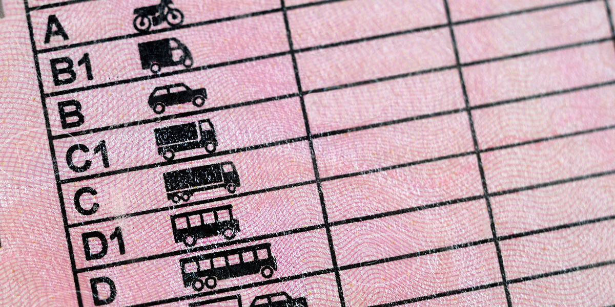 Ehliyet almak için lise mezunu olmak şart mı? 2025 ehliyet alma şartları ve ücreti gündemde! - 2. Resim