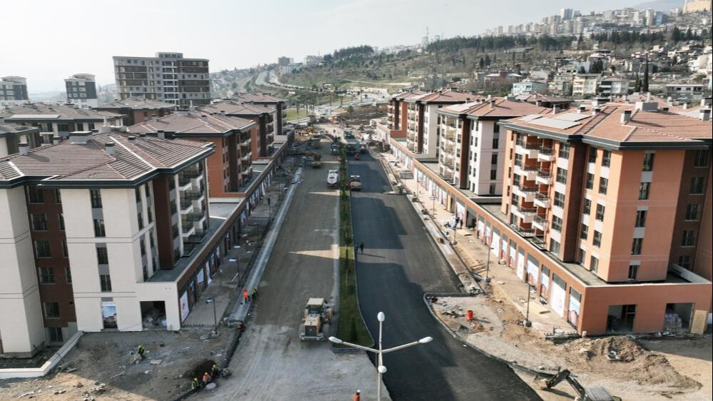 Kahramanmaraş depreminin simge noktalarındandı! 1400 kişiye mezar olan Ebrar Sitesi yeniden ayakta - 2. Resim