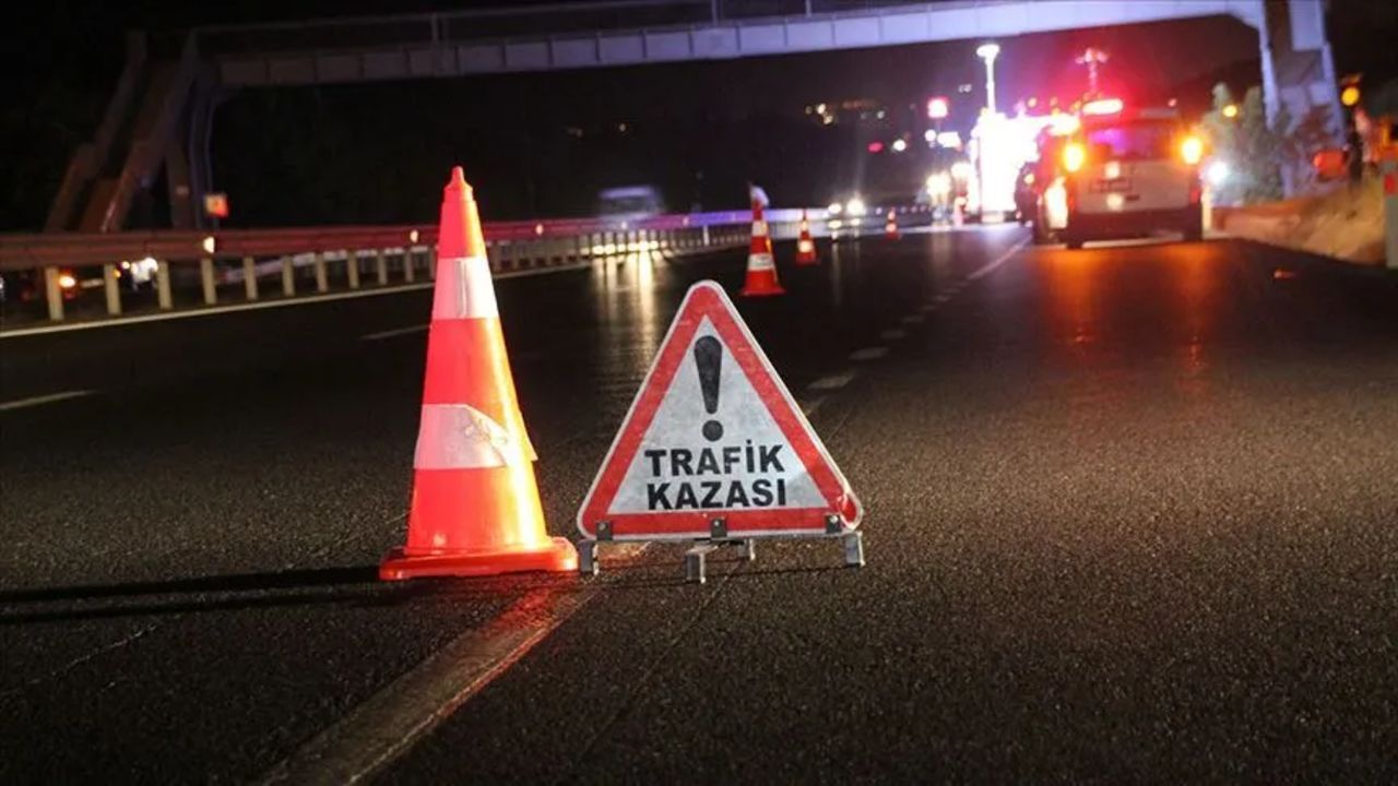 Sivas&#039;ta otomobil uçuruma yuvarlandı! 4 kişi hayatını kaybetti