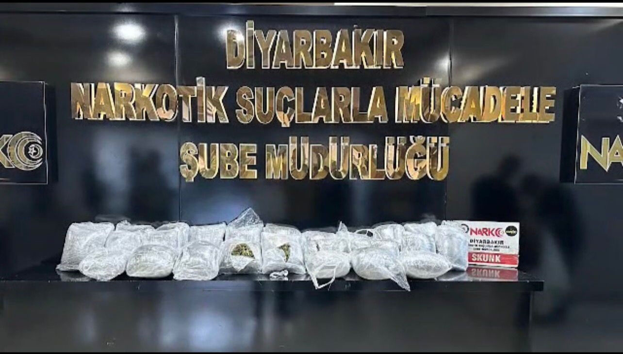 Diyarbakır'da 1 milyar liralık uyuşturucu darbesi! Gözaltılar var - 1. Resim