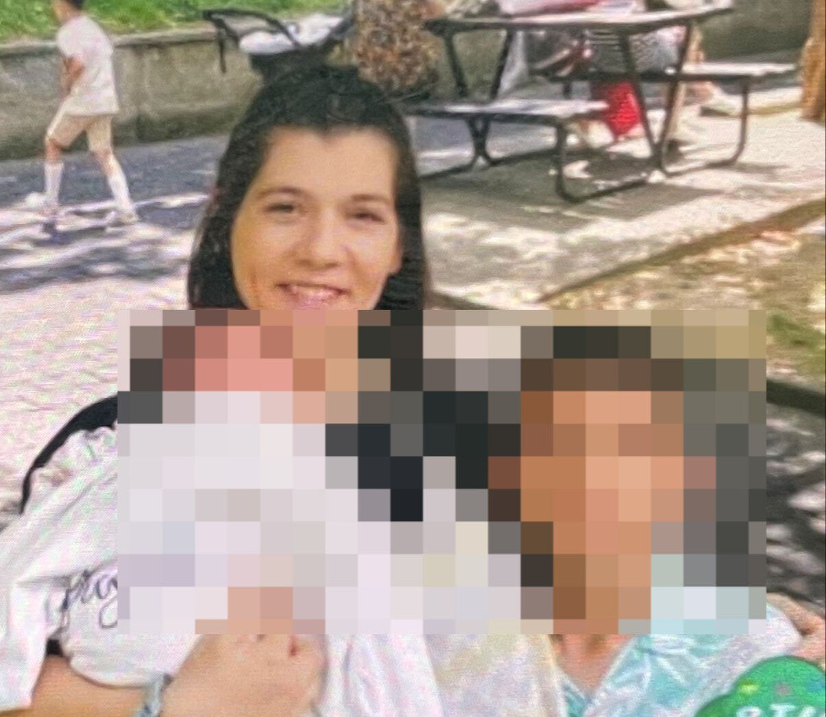 Sınıf kapısına eli sıkışan çocuğun parmağı koptu! "Öğretmen derse devam etti" iddiası ortalığı karıştırdı - 1. Resim