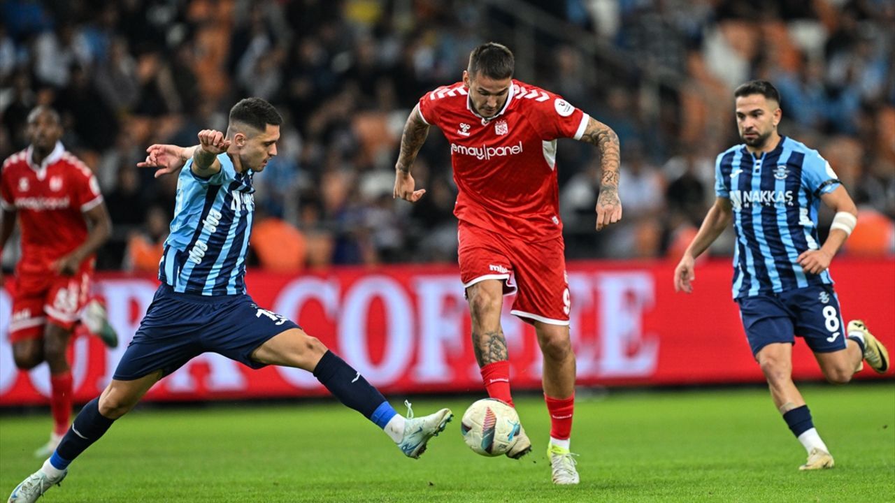 Sivasspor - Adana Demirspor maçı hangi kanalda, saat kaçta? Karşılaşmayı Ayberk Demirbaş yönetecek!