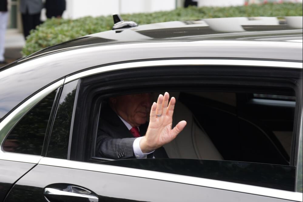 Tarihi zirveden kareler: Trump, Erdoğan'ın sandalyesini tuttu - 11. Resim
