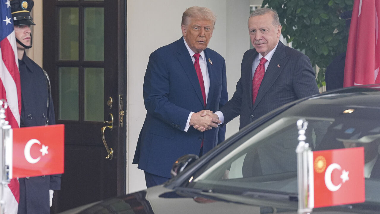 Tarihi zirveden kareler: Trump, Erdoğan'ın sandalyesini tuttu - 2. Resim