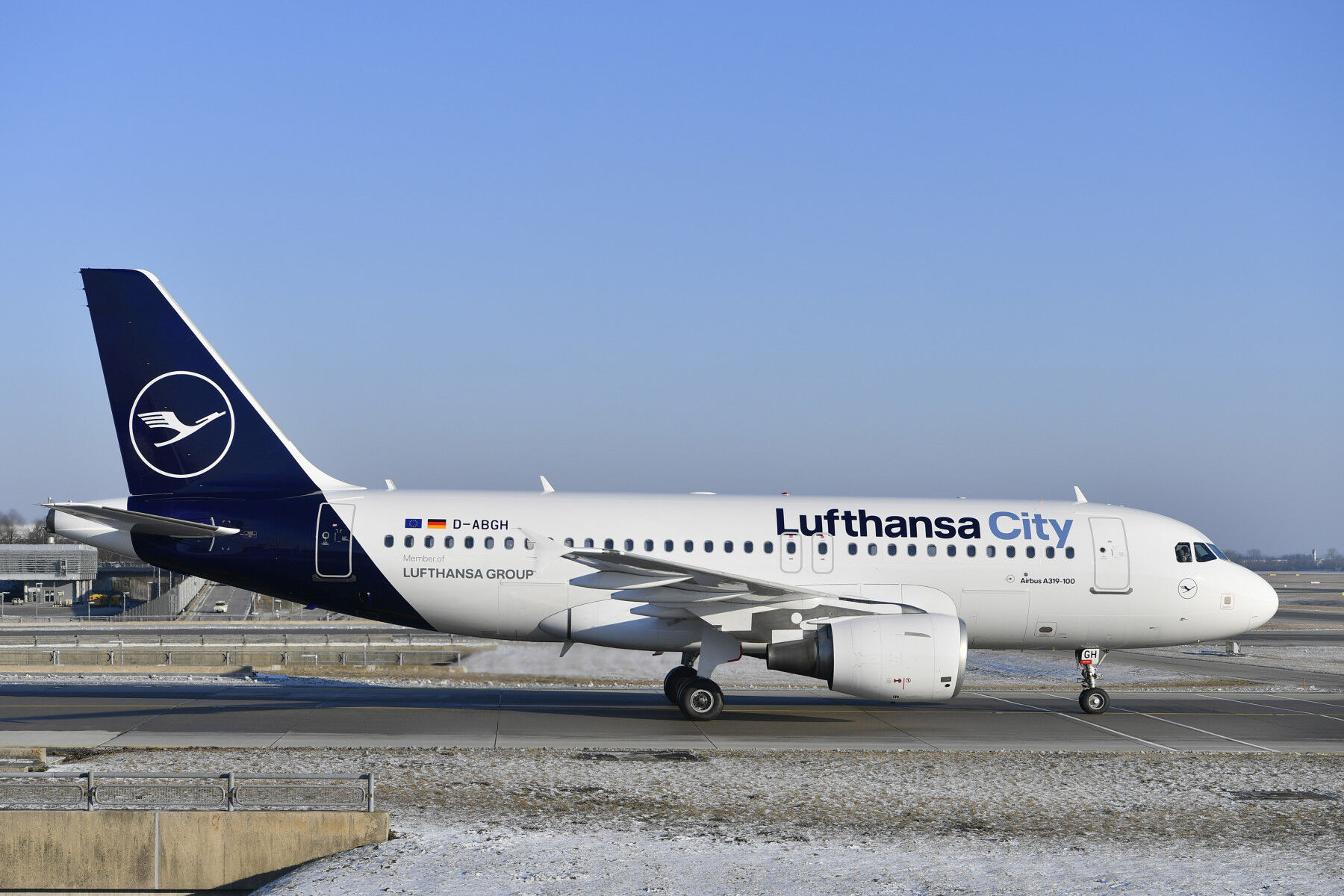 Alman hava yolu şirketi Lufthansa, 3 bin kişiyi işten çıkaracak - 1. Resim