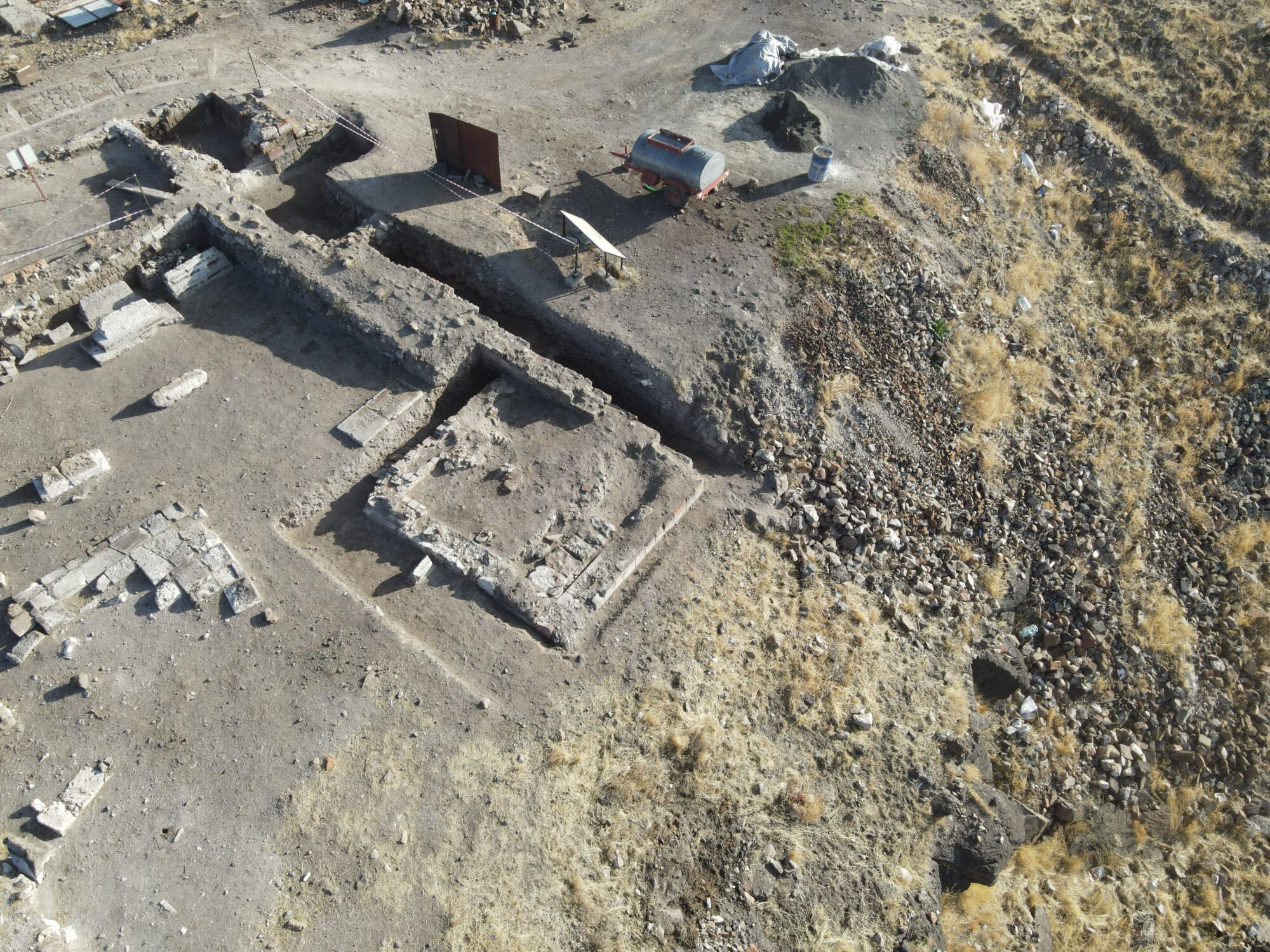 Ani Ören Yeri'nde heyecanlandıran keşif: Selçuklu kümbeti bulundu - 3. Resim