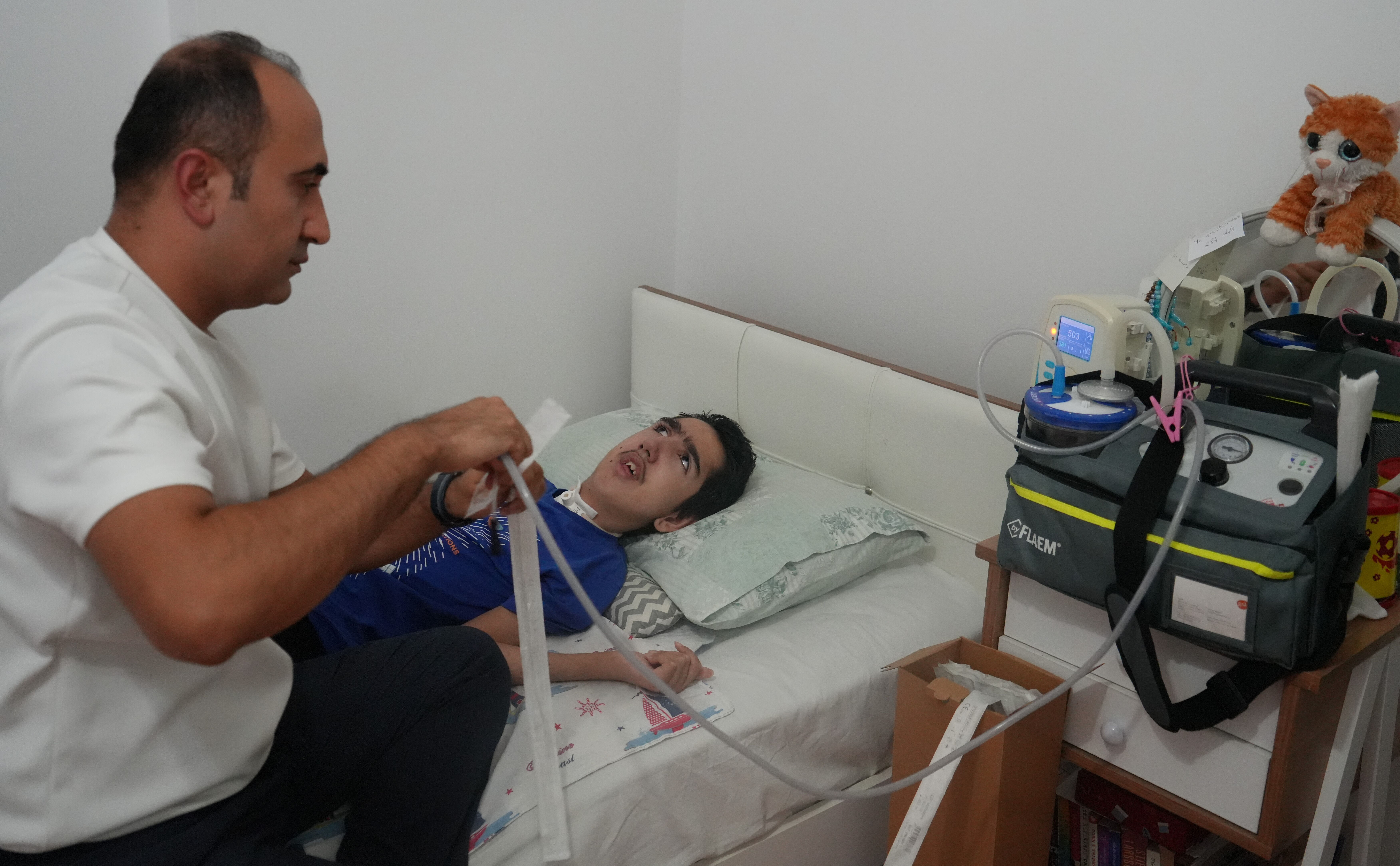 Bademcik ameliyatı geçirdi, engelli kaldı! Mahkemeden 109 milyonluk rekor tazminat kararı - 1. Resim