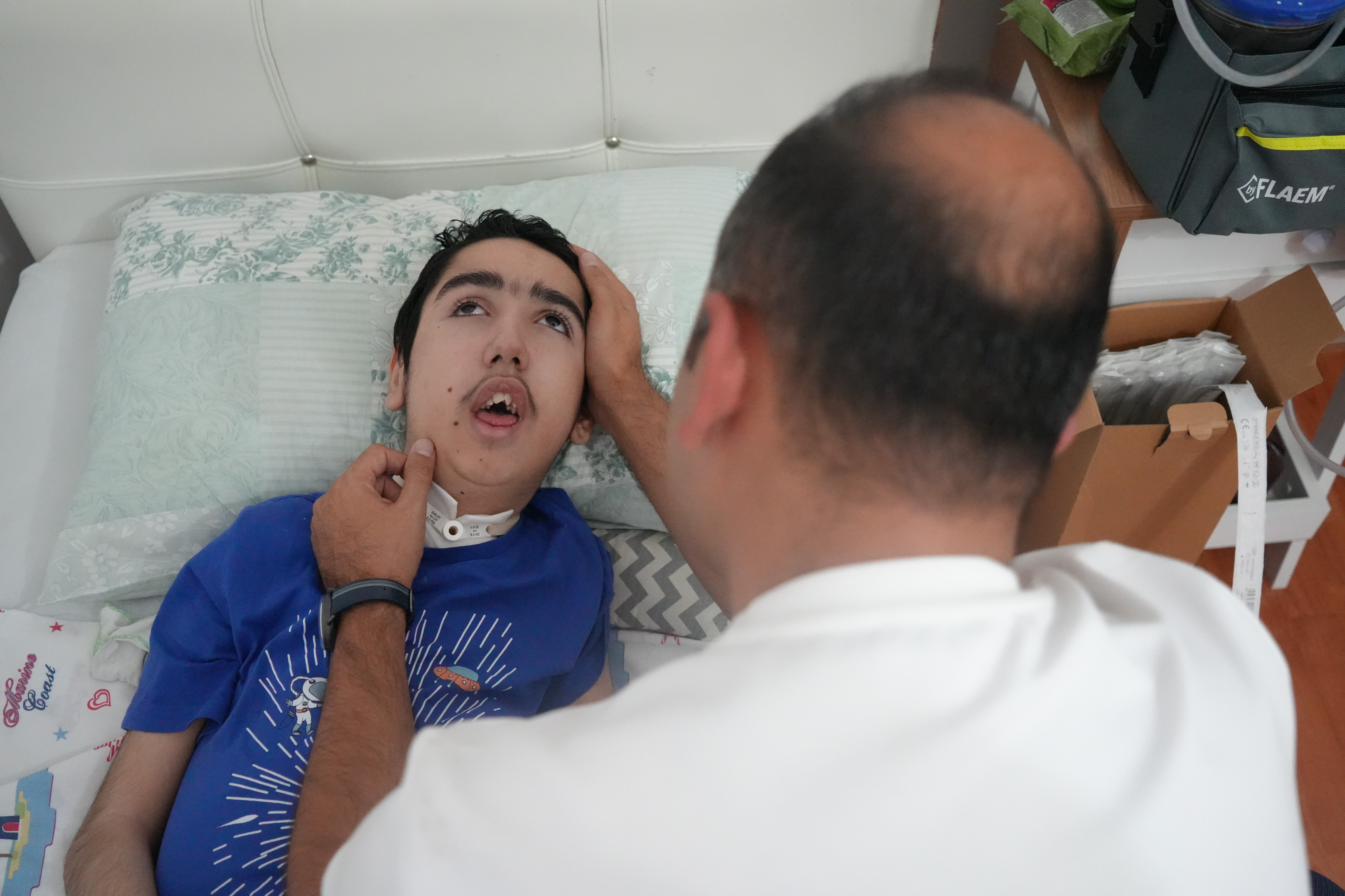 Bademcik ameliyatı geçirdi, engelli kaldı! Mahkemeden 109 milyonluk rekor tazminat kararı - 3. Resim