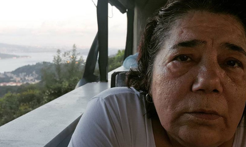 Derya Tuna’nın acı günü! Kardeşi Perihan Tuna Oba’yı toprağa verdi - 2. Resim